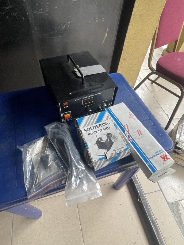Digital Desoldering Station Xytronic-968