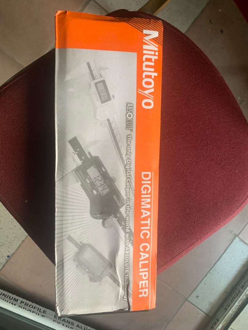 Mitutoyo 500-193-20/30 0-300mm/0-12" Absolute Digital Digimatic Vernier Caliper