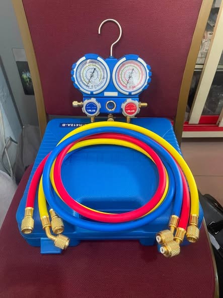 VALUE VMG-2-R410A-B Manifold Gauge Set – Dual-Gauge Refrigerant Service Kit